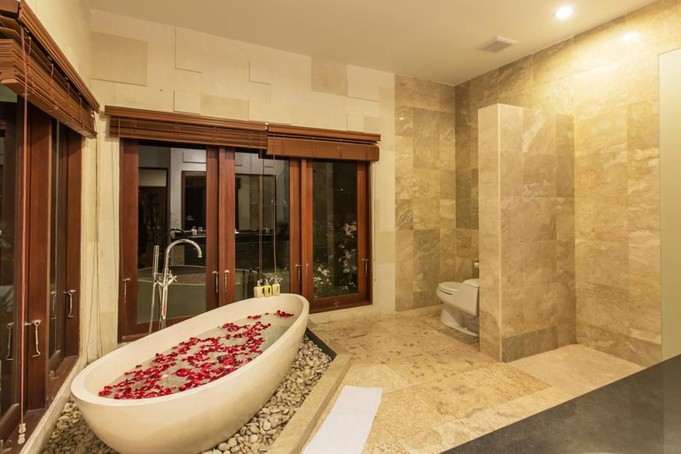 Bathroom 4, Club Corner Residence by Nagisa Bali, Badung