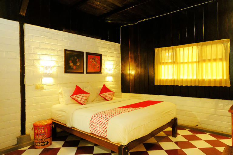 Bedroom 4, OYO 604 Cemara's Homestay, Malang