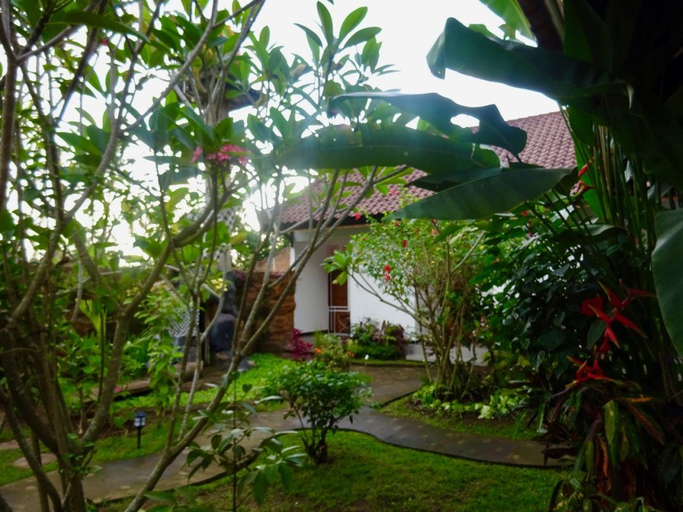 Exterior & Views 2, The Semeton Homestay Senggigi RedPartner, Lombok