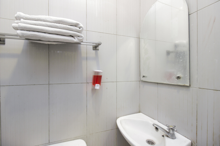 RedDoorz near Bethesda Manado, Manado