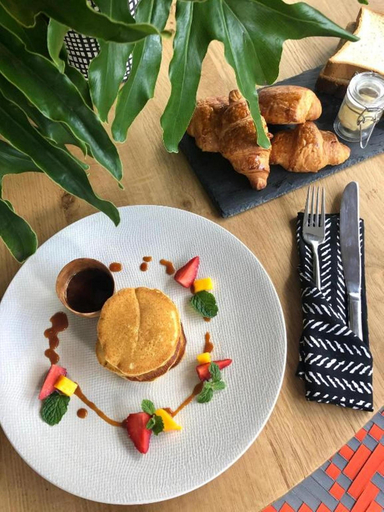 Food & Drinks 6