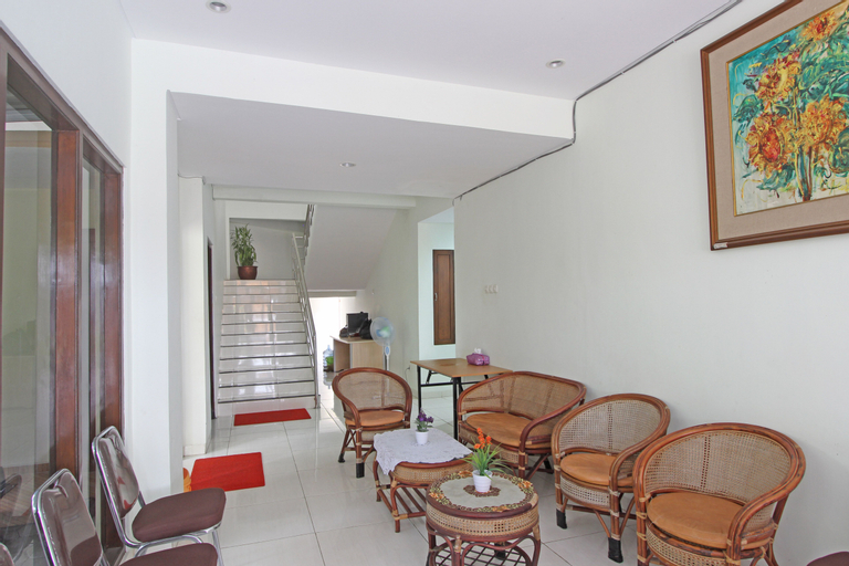 Public Area 3, RedDoorz @ Turangga Sari, Sleman