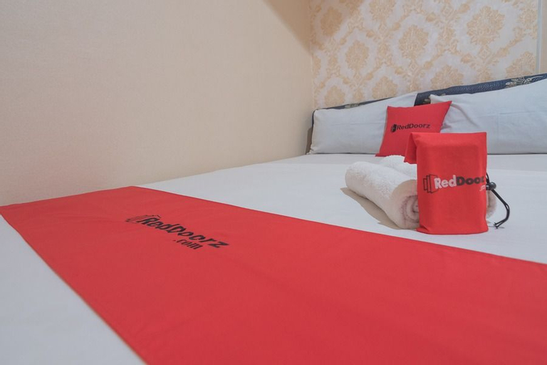 RedDoorz near Hermina Hospital Palembang, Palembang