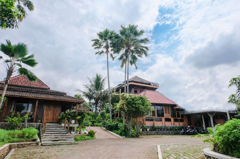 OYO 774 Villa 007 Sengkaling, Malang