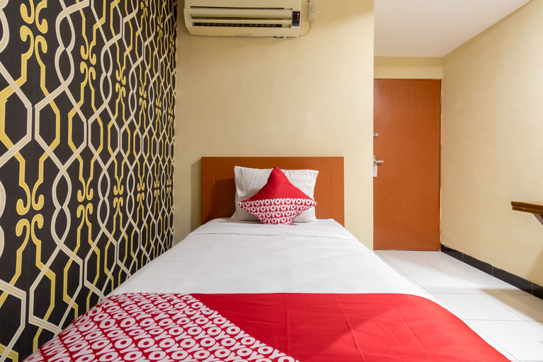 Bedroom 4, OYO 687 Residence Hotel Syariah, Medan