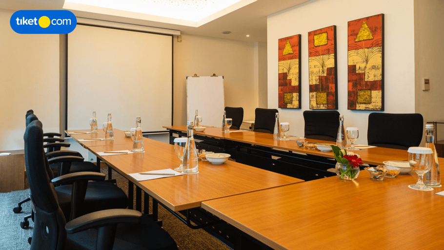 Business Facilities 24