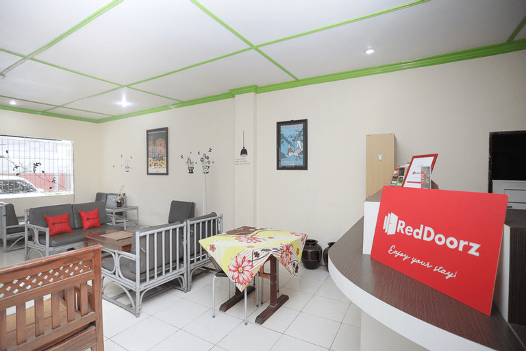 RedDoorz near Bundaran Kecil Palangkaraya, Palangkaraya