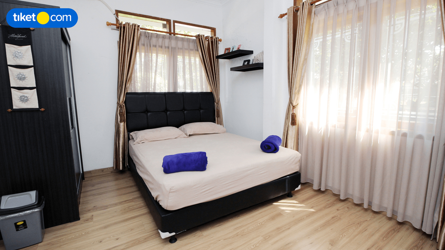 Mitra Dago Antapani Bandung, Bandung