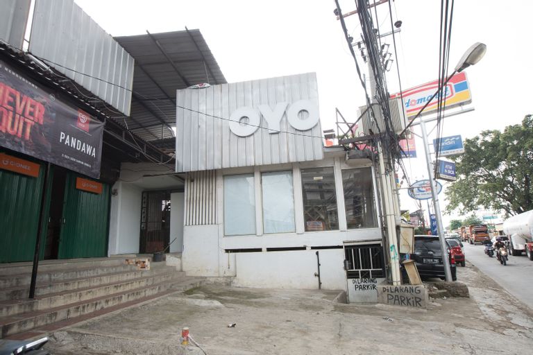 Exterior & Views 2, OYO 298 Gemilang Guesthouse Near Siloam Hospitals Kelapa Dua, Tangerang