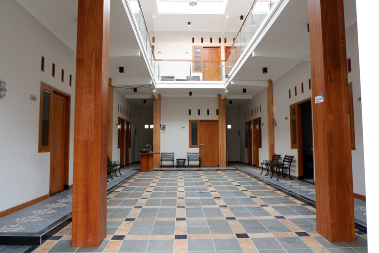 Others 3, Tata Surya Homestay Syariah Malang, Malang