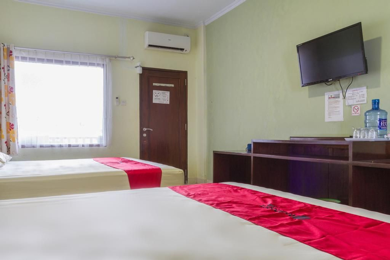 RedDoorz Plus near Pantai Barat Pangandaran, Pangandaran