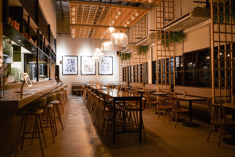 Food & Drinks 12