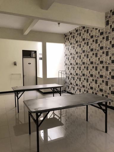 Kost and Homestay Putri D'Oasis (Depan Kampus Petra), Surabaya