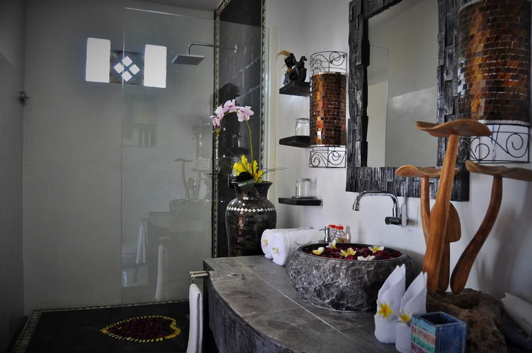 Bathroom 3, Pandawa Beach Resort and Spa Luxury, Klungkung