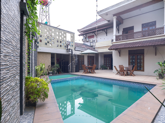OYO 1421 Kasmaran Guest House Syariah, East Jakarta