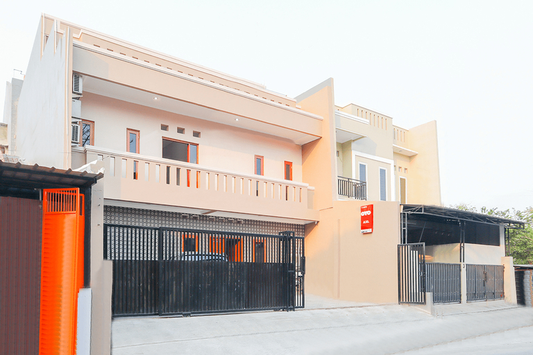 Exterior & Views 3, SUPER OYO 1519 Axl Residence, North Jakarta