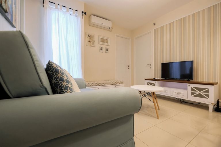 Easy Access to The Mall and Exclusive 2BR Bassura City Apartment By Travelio, East Jakarta