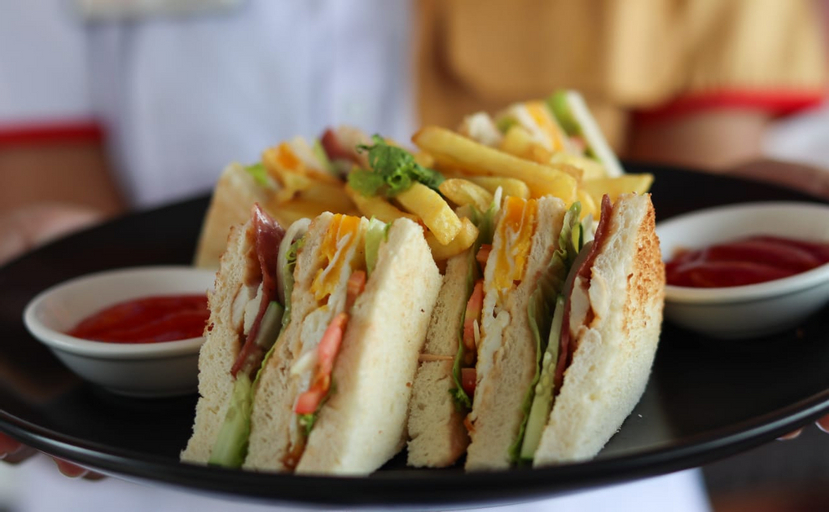 Food & Drinks 9