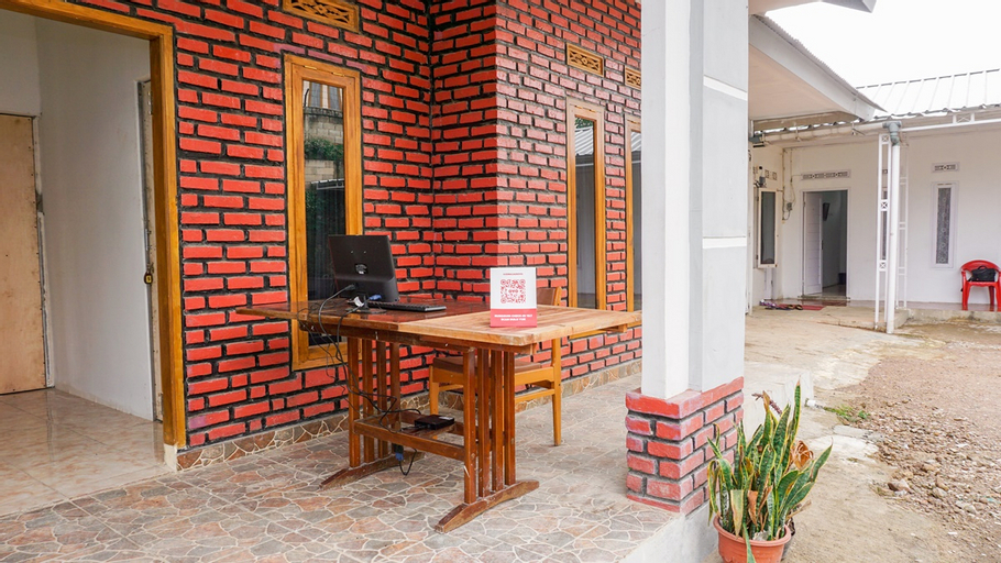 Public Area, OYO 2369 Cempaka Homestay, Bandung