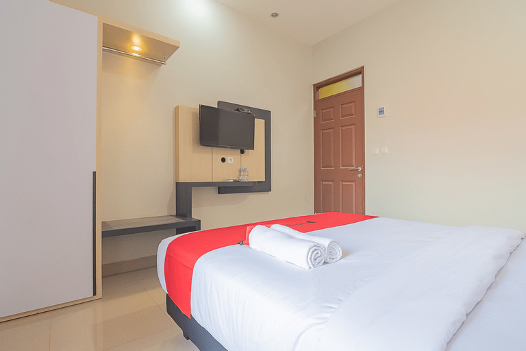 RedDoorz Plus near Taman Budaya Samarinda, Samarinda