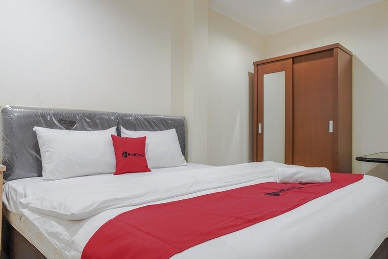 RedDoorz @ Jalan Biak Roxy Jakarta, Central Jakarta