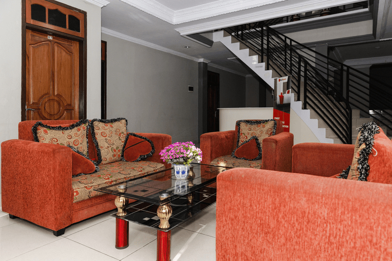 Public Area 3, RedDoorz Plus near Transmart Kairagi Dua Manado, Manado