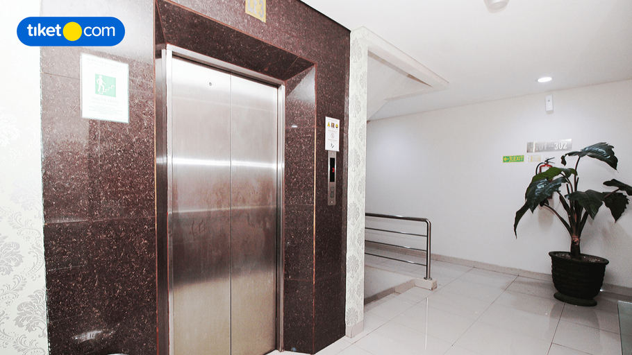 JL Star Hotel, Makassar