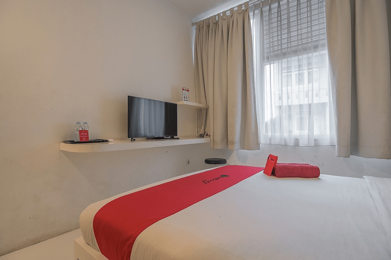RedDoorz Plus near Parahyangan University, Bandung
