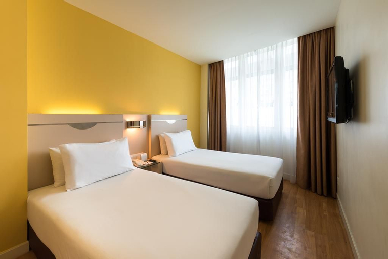 Bedroom 11