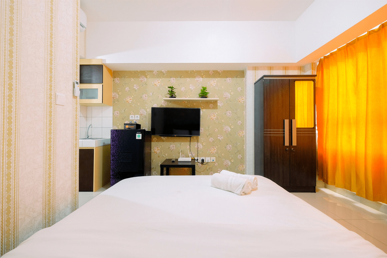 Comfy Studio Apartment at Springlake Summarecon Bekasi By Travelio, Bekasi