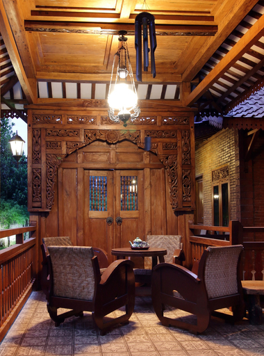 Omah Teras Bata Guesthouse - Public Area
