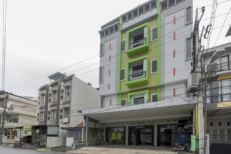 Exterior & Views 2, Urbanview Hotel Wongso Pangkal Pinang, Central Bangka