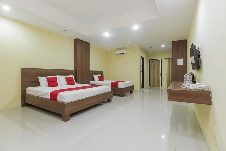RedDoorz near Taman Samarendah, Samarinda