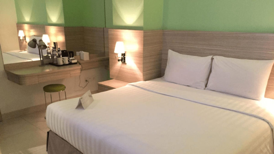 Bedroom 4, Whiz Prime Hotel Kelapa Gading, North Jakarta