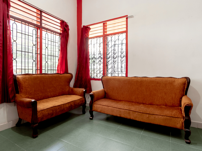 OYO 1874 Joh - Je Guest House, Medan