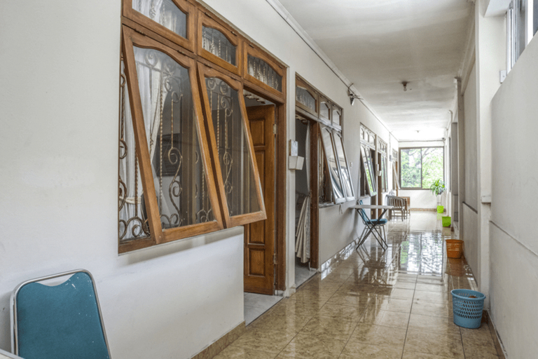 Public Area 5, RedDoorz Syariah @ Raya Tajem Maguwo, Sleman
