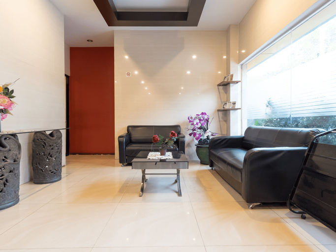 OYO 996 Hotel Transit, Medan