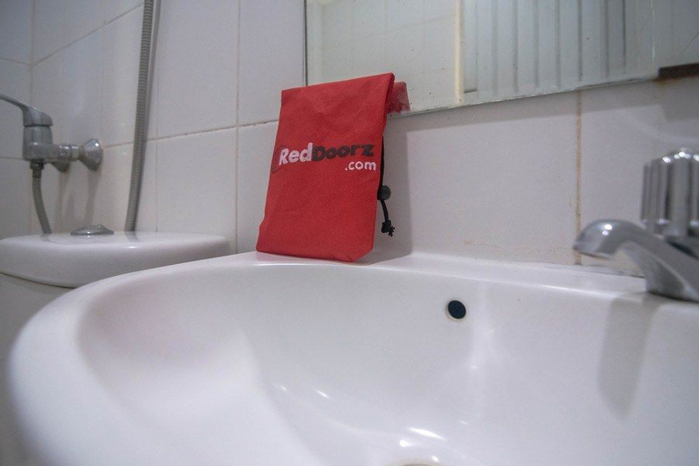 RedDoorz near RS Husada, Central Jakarta