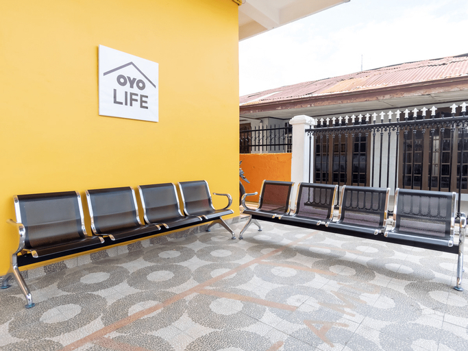 OYO Life 2158 Arista Residence Syariah, Medan