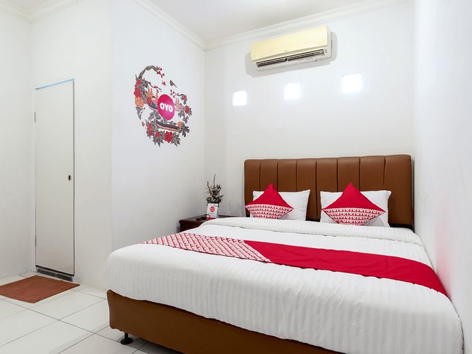 Bedroom 1, OYO 356 Titipapan Residence, Medan
