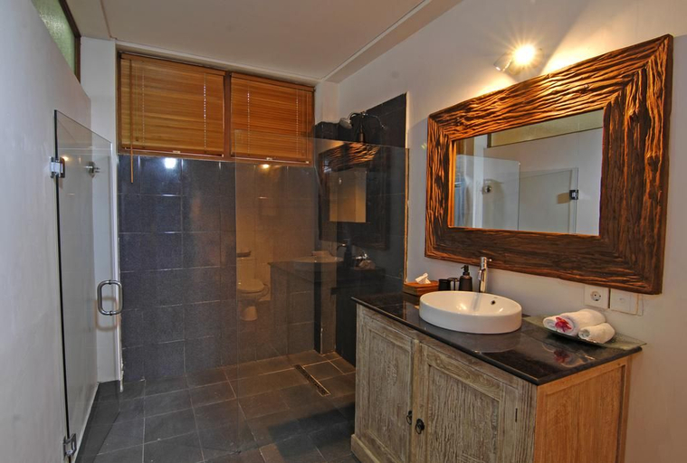 Bathroom 5, Lembongan Sanctuary Villas, Klungkung