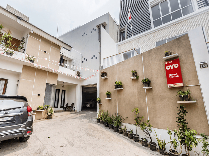 Exterior & Views 2, OYO 1393 Citron Syariah, South Jakarta