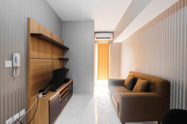 Relaxing 2BR Apartment at The Springlake Summarecon By Travelio, Bekasi