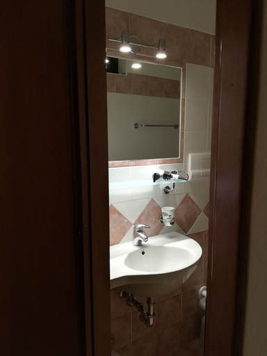 Bathroom 4, Hotel Primavera, Verona