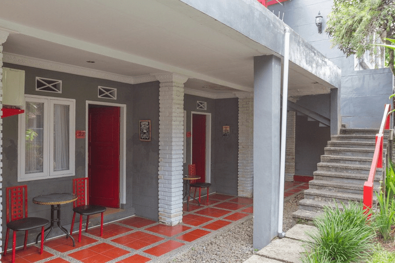 Public Area 3, RedDoorz Plus @ Otista Garut, Garut
