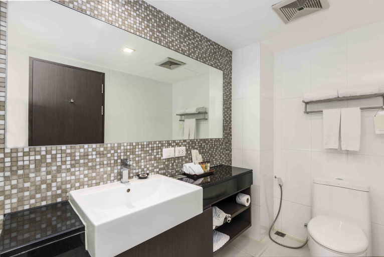 Bathroom 5, Maitria Hotel Sukhumvit 18 - A Chatrium Collection, Khlong Toey