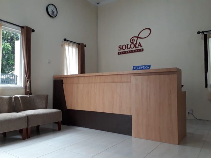 RedDoorz near Purwosari Train Station, Solo