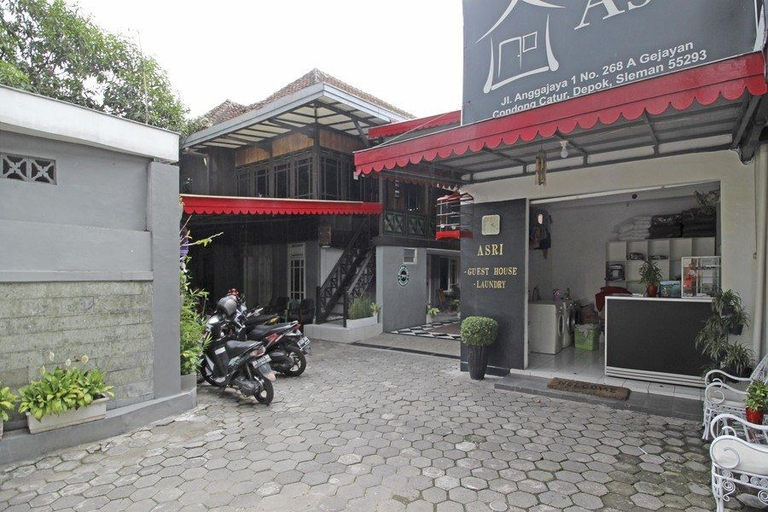 Exterior & Views 2, RedDoorz near Terminal Condong Catur, Sleman