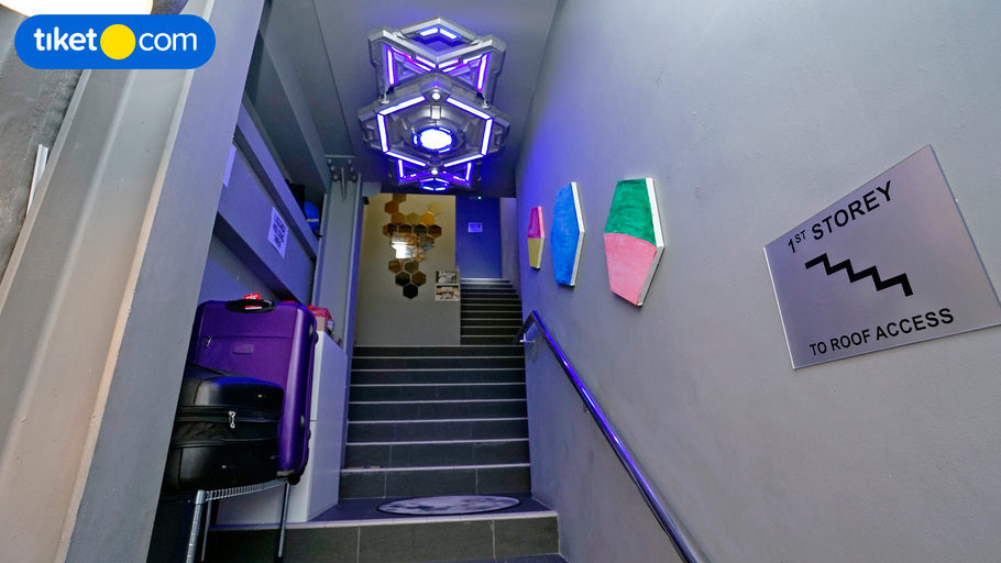 Public Area 2, Met A Space Pod @ Arab Street, Singapore