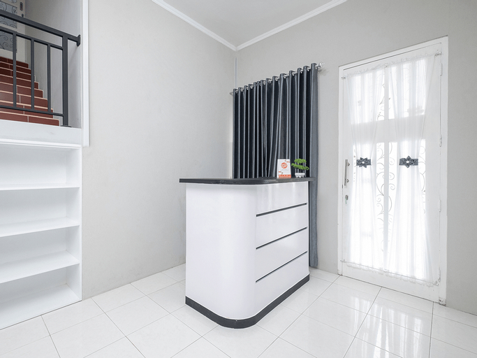 OYO 2727 Nareswari Guest House, Magelang